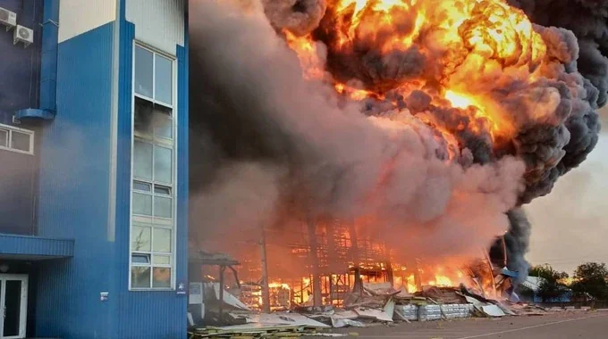 Пожежа на обєкті інфраструктури Одеси після російського ракетного удару