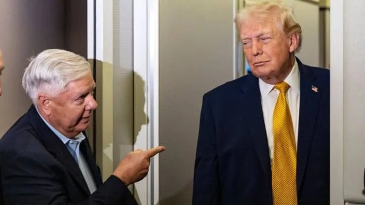 Трамп і Ґрем під час розмови про війну в Україні