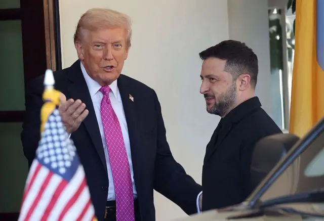 Дональд Трамп і Володимир Зеленський обговорюють підтримку України на зустрічі